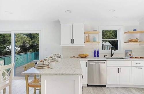Katama House | Classic Cape In Edgartown Estates