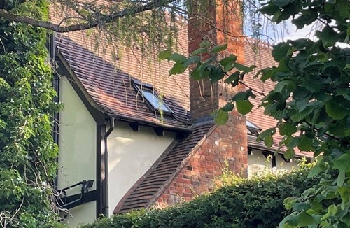 Wooburn Moor House | Classic Chilterns Cottage in lovely countryside