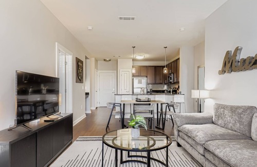 The Gulch Apartment | Classic & Comfortable | 2bed/2bath Downtown