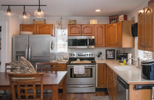 Valois House | classic cottage meets modern style.