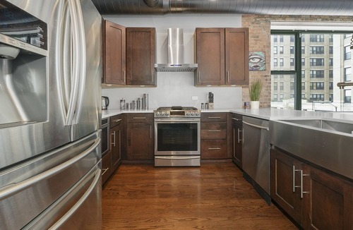 West Loop Gate Condo | Classic Downtown Industrial Loft Near West Loop
