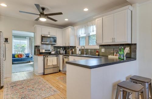 Forest Park House | Classic Forest Park Foursquare < 1 Mi to Blue Line
