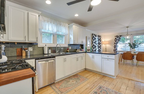 Forest Park Cottage | Classic Forest Park Foursquare < 1 Mi to Blue Line