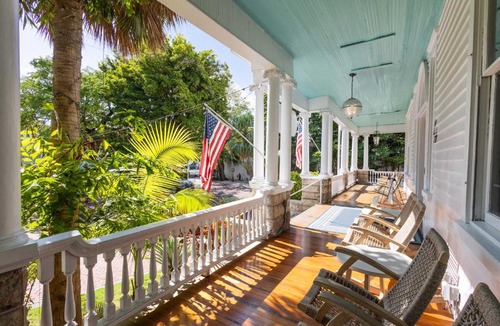 Historic Seaport Hotel | Classic King- Curry Mansion with Heated Pool!