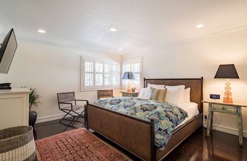 Santa Ana House | Classic Luxury in the heart of South Coast Metro