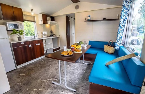 Champagney House | Classic Mobile Home - 3 Bedrooms, Sleeps 6