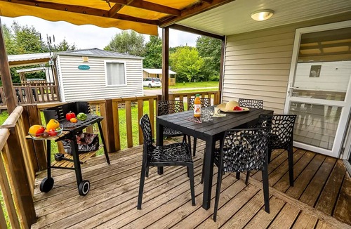 Champagney House | Classic Mobile Home - 3 Bedrooms, Sleeps 6