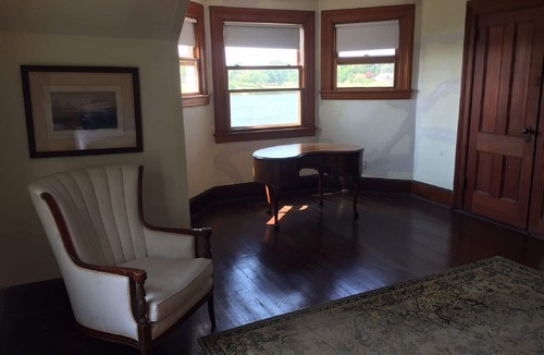 Quioque House | Classic Quiogue (Westhampton Beach) Waterfront Estate