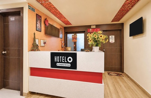 Ahmedabad House | Classic Red Apple