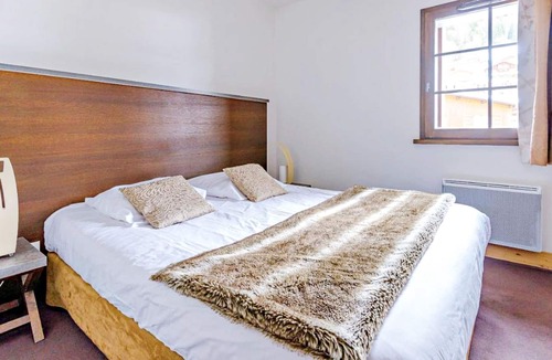 Les Gets Ski Chalet | Classic Savoyard Style Mountain Resort