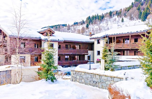 Les Gets Ski Chalet | Classic Savoyard Style Mountain Resort