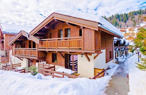 Les Gets Ski Chalet | Classic Savoyard Style Mountain Resort