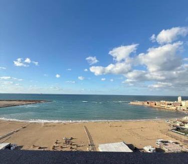 Al-Jumruk Apartment | Classic Seaview