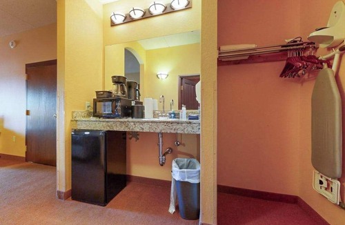 Wisconsin Dells Condo | Classic Studio, Golf Course View, 5th-Floor