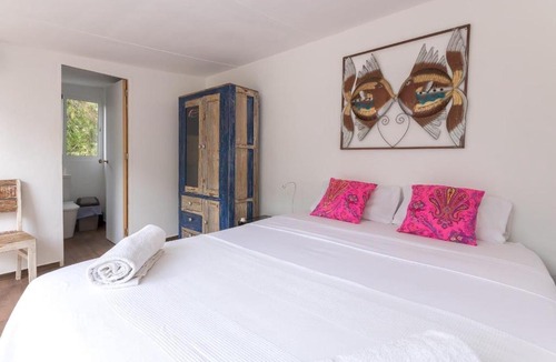 Cala Vadella Villa | Classic Villa for 12- Pool, BBQ, big exterior area