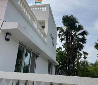 Palghar House | Classic Villa