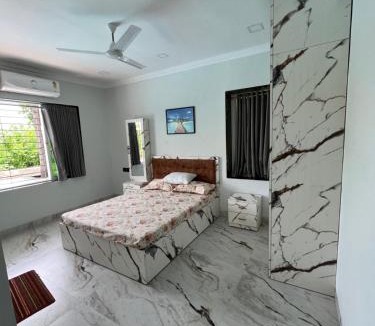 Palghar House | Classic Villa