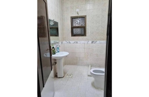 Al Ain Apartment | Classic Villa with Masters Room, 2 Economy Rooms, 2 Budget Rooms/5 units