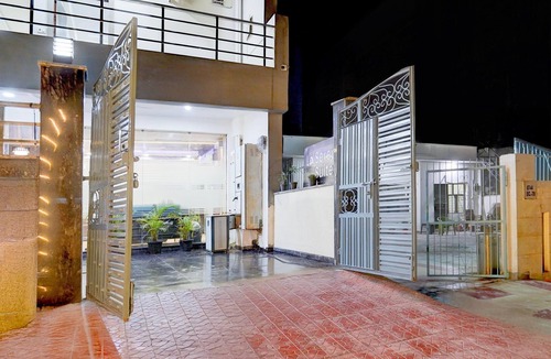 Sector 70 House | Classic With Balcony Palm Paradise