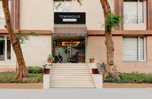 DLF Phase 3 House | Classic With Twin Bed Townhouse T Block