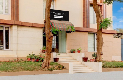 DLF Phase 3 House | Classic With Twin Bed Townhouse T Block