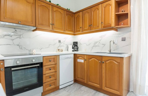 Chalandri Apartment | Classical 2 Bd Beauty Apt in Peaceful Chalandri