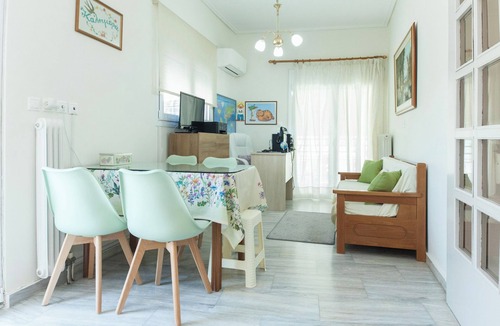 Chalandri Apartment | Classical 2 Bd Beauty Apt in Chalandri