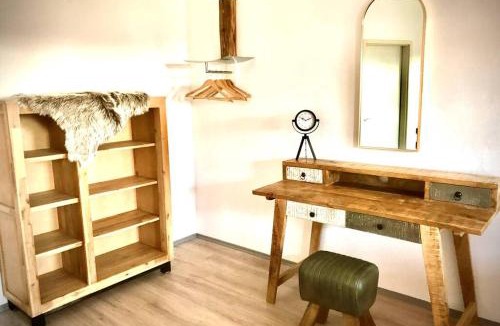 Neuloipfering Apartment | Classik Western Apartment Rusty
