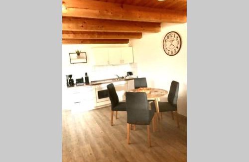 Neuloipfering Apartment | Classik Western Apartment Rusty