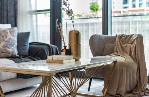 Bur Dubai Apartment | Classy Downtown Bliss with Dubai Mall Access