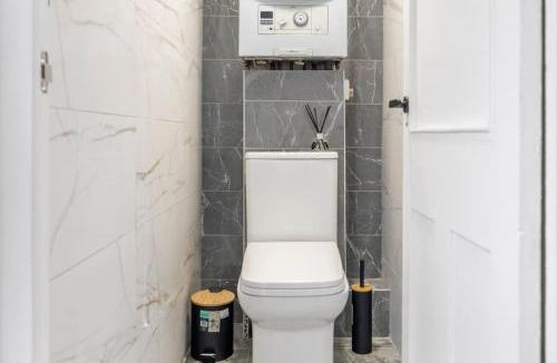 Tottenham Green Apartment | Classy GF Gem Next Seven Sisters