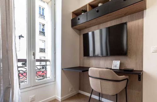 Epinettes Apartment | Classy Jonquiere | Stylish 1 Bedroom Apt in Paris