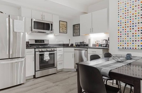 Le Droit Park Apartment | Classy LeDroit Park Oasis / 2-BR Close to METRO
