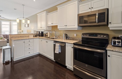 Downtown St. John's House | Classy Modern Home-Downtown St Johns with Garage