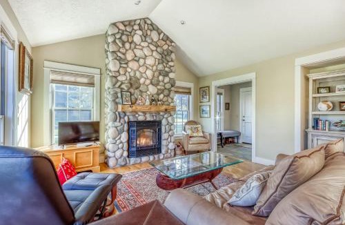 Sisters House | Classy Sisters Townhome