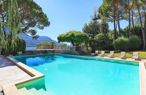 Vassena Villa | Classy villa with pool and a garden right on the lakeshore! - Villa Laurenza