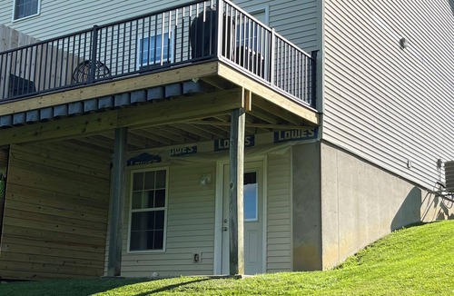 Williamstown House | Clean 3 bedroom, 2.5 bathroom townhouse within minutes of the Ark Encounter!