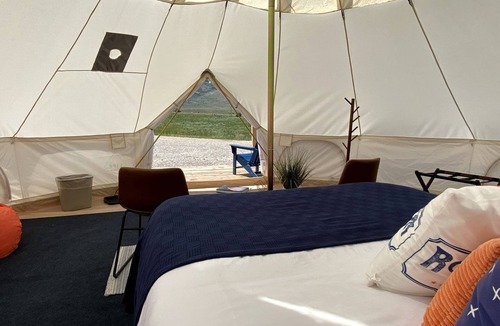 Elba RV Rental | Clean and Comfortable Canvas Bell Tent by City of Rocks National Reserve, Idaho