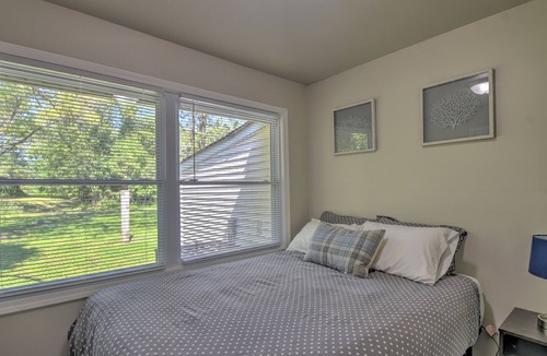 Gary House | Clean and Comfortable Ranch near 80/94/65 Refinery