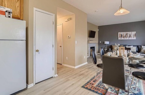 Aurora House | Clean and luxurious 3 bedroom & 2 Living room house