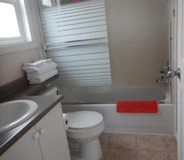 Coquitlam House | Clean and Quiet 2 bdr 2 bthr private entrance entire guests suite near Coquitlam Center mall and skytrain