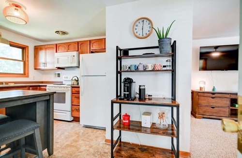 Verona Apartment | Clean and spacioius flat in great location near Epic and downtown Verona!