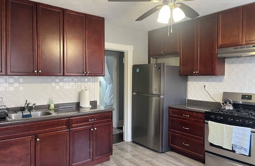 New Britain Apartment | Clean, Bright, Comfortable living, close to Park, Hospital, Downtown, Highways.