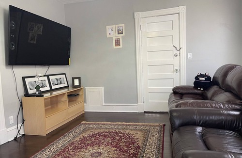 New Britain Apartment | Clean, Bright, Comfortable living, close to Park, Hospital, Downtown, Highways.