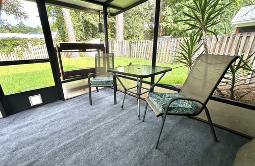 Tallahassee House | Clean, Bright & Peaceful home in quiet neighborhood close proximity to FSU &FAMU