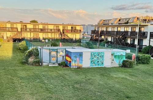 Ocean City Condo | Clean, Comfortable 2 bedroom condo on bayside. Pool, Wifi