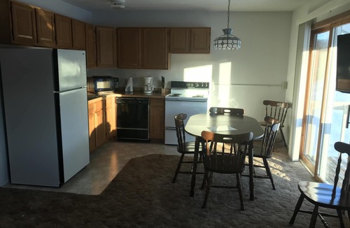 Wakefield Apartment | Clean, Comfortable and Quiet Condo at the base of Jackson Creek Summit
