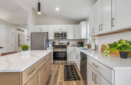 Riverside House | Clean, comfortable, and versatile home, perfect for long stays