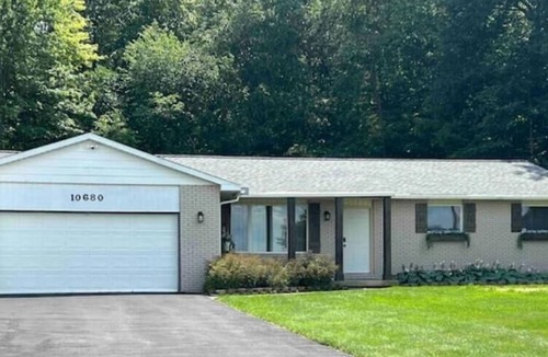 Birch Run Township House | Clean, Comfortable & Close to Downtown Frankenmuth
