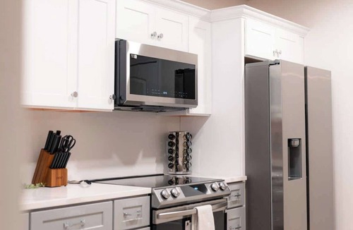 Downtown Apartment | Clean + convenient in dntown LEX